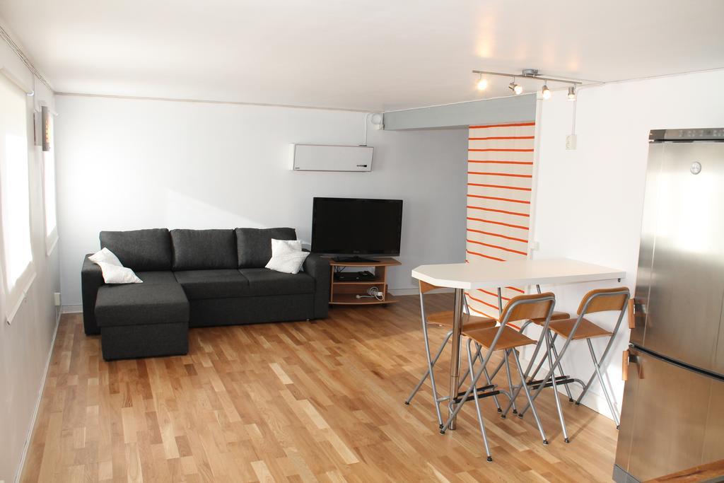 Stalemara Gard Prutgasen Apartamento Fågelmara Exterior foto