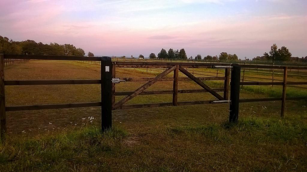Stalemara Gard Prutgasen Apartamento Fågelmara Exterior foto